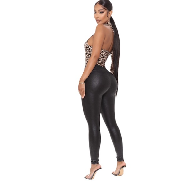 Fashion nova coated leggings - Picture 2 of 5